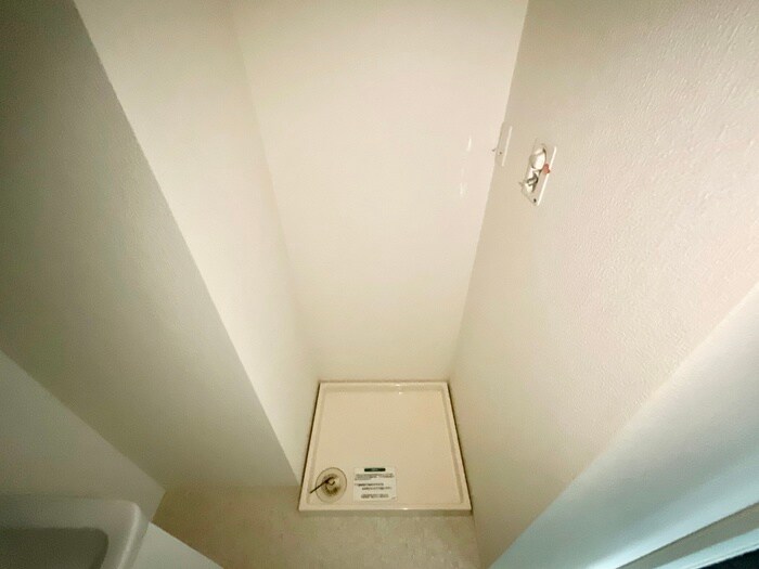物件内観写真18　(洗濯機置場)