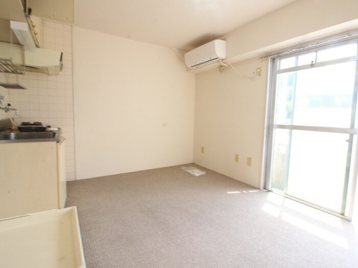 物件内観写真15　(居室)