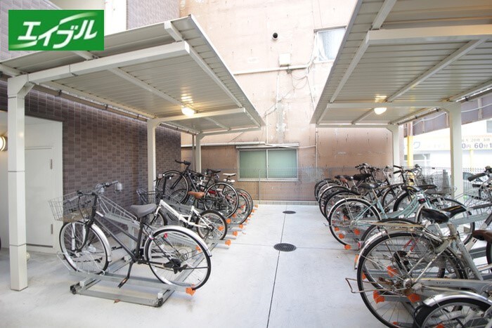 物件外観写真3　(駐輪場)