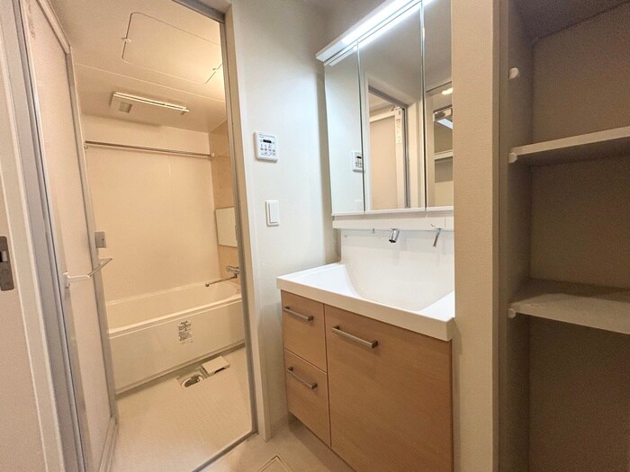 物件内観写真12　(洗面)