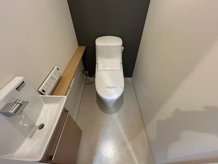 物件内観写真14　(トイレ)