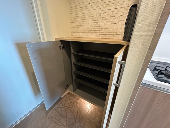 物件内観写真16　(靴箱)