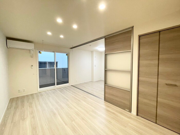 物件内観写真1　(居室)