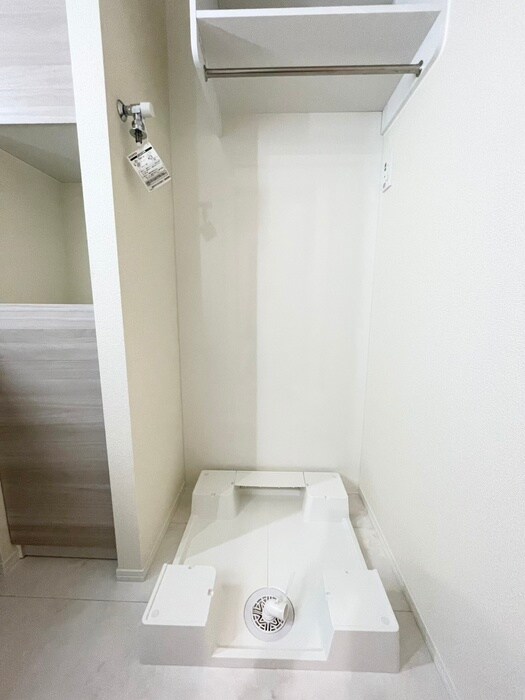 物件内観写真11　(洗濯機置場)