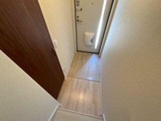 物件内観写真14　(玄関)