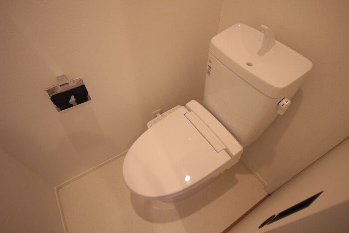 物件内観写真7　(トイレ)
