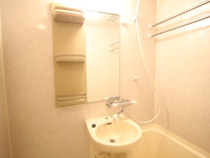 物件内観写真12　(洗面)