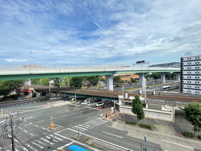 物件内観写真14　(室内からの展望)