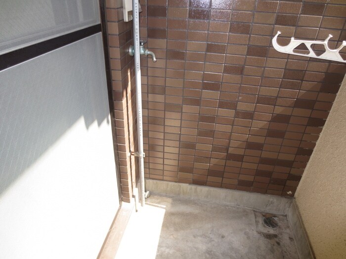 物件内観写真15　(洗濯機置場)