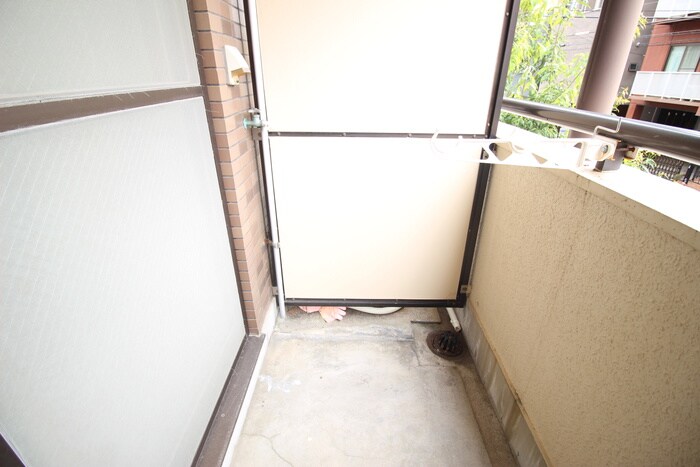 物件内観写真17　(洗濯機置場)