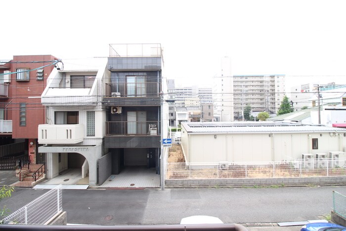 物件内観写真18　(室内からの展望)