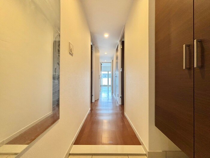 物件内観写真18　(廊下)