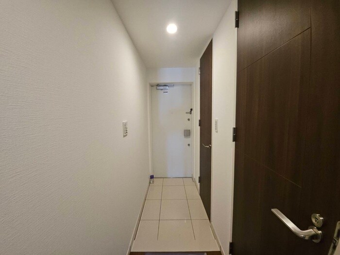 物件内観写真19　(玄関)