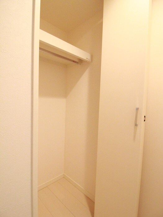 物件内観写真18　(収納)