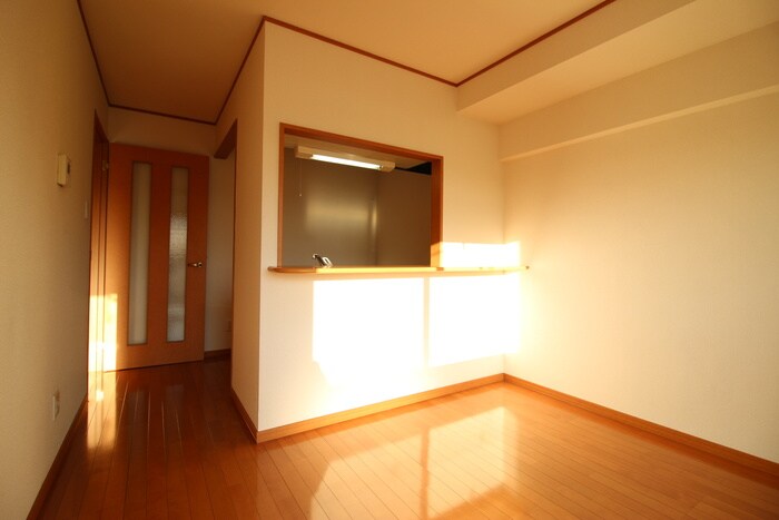 物件内観写真5　(居室)