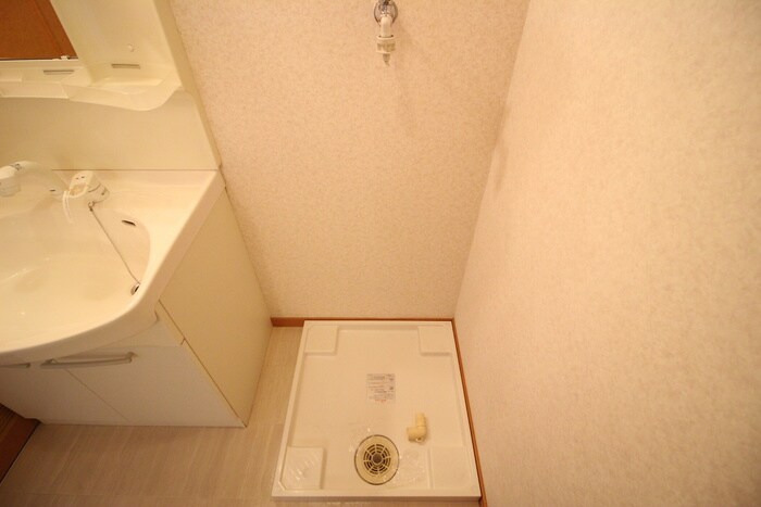 物件内観写真9　(洗濯機置場)