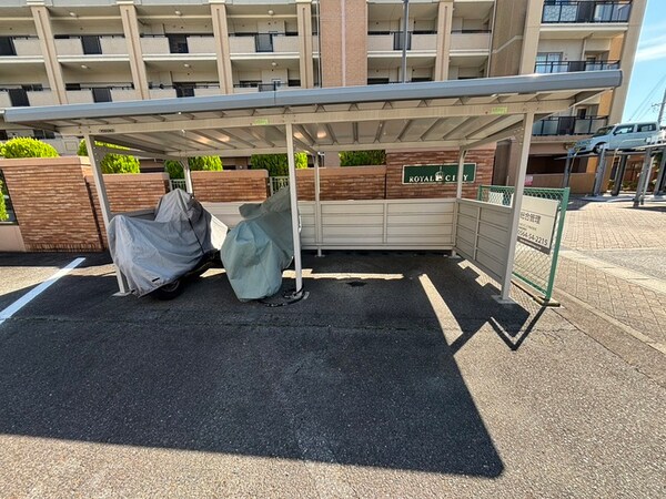 バイク置き場