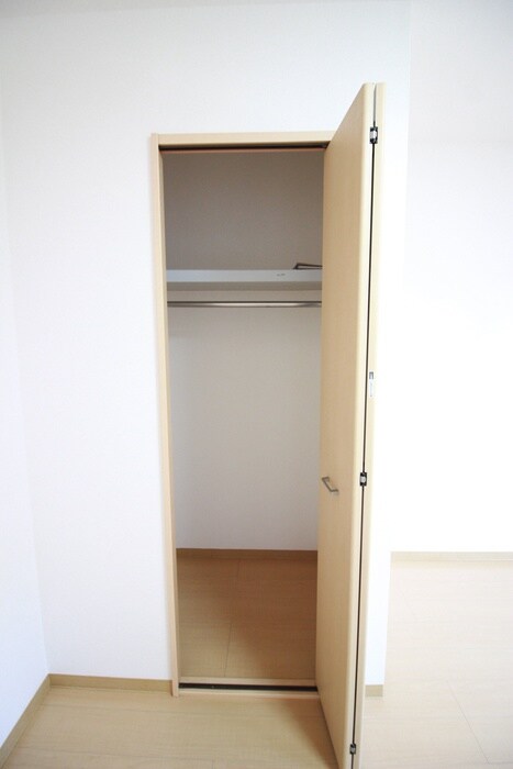 物件内観写真13　(収納)