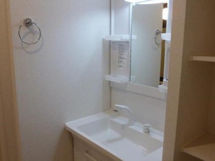 物件内観写真7　(洗面)