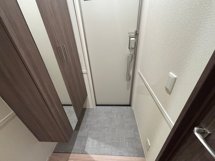 物件内観写真14　(玄関)