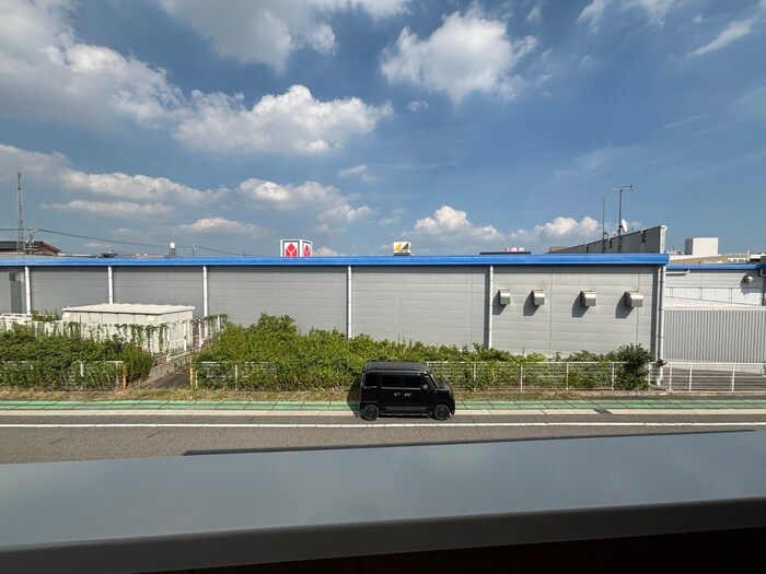 物件内観写真17　(室内からの展望)