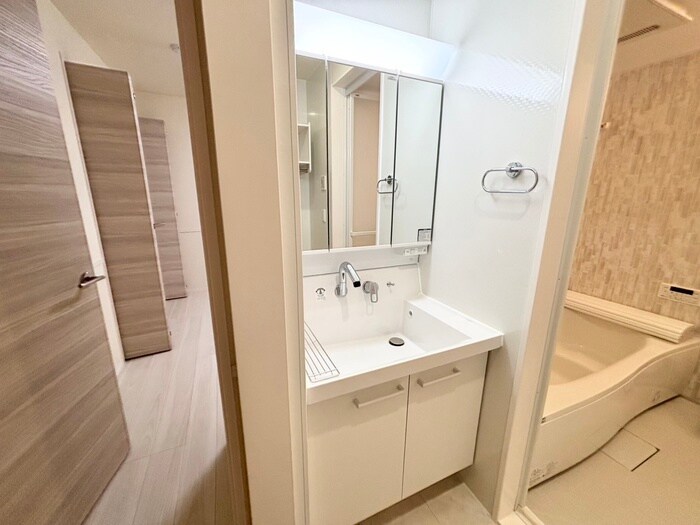 物件内観写真12　(洗面)