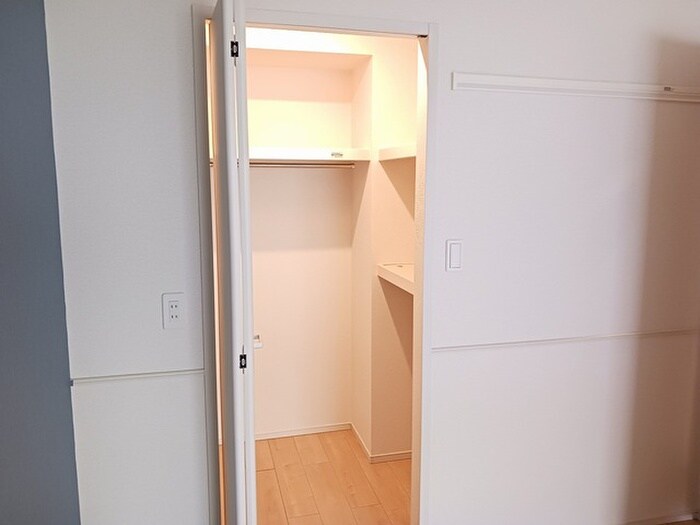 物件内観写真9　(収納)