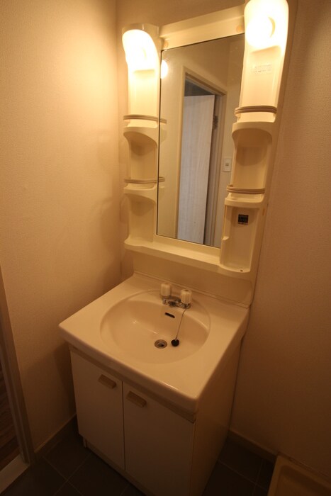 物件内観写真13　(洗面)