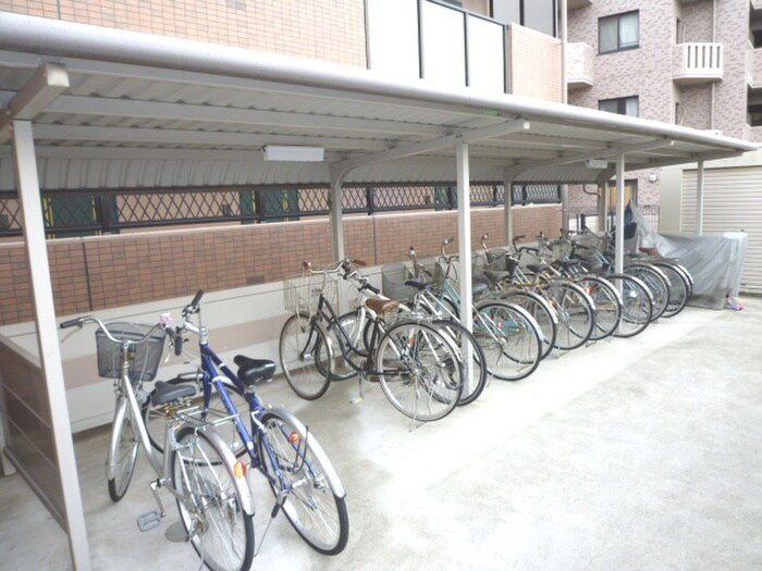 物件外観写真6　(駐輪場)