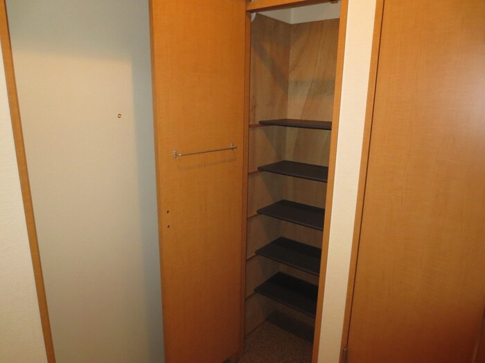 物件内観写真12　(靴箱)