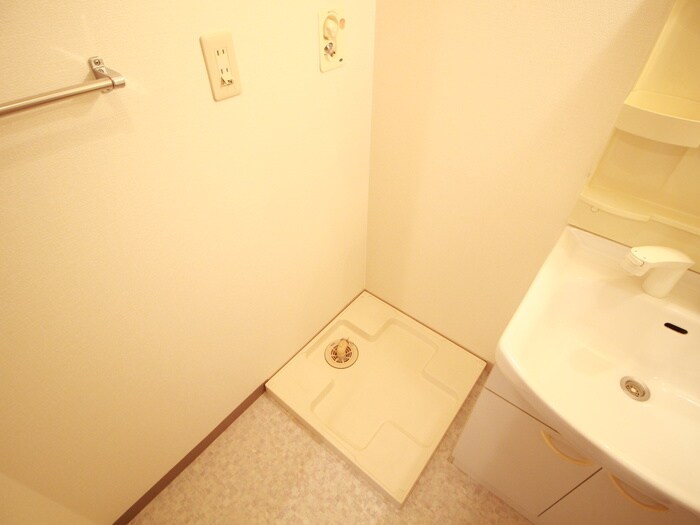 物件内観写真20　(洗濯機置場)