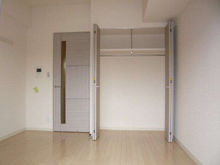 物件内観写真4　(居室)