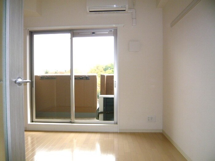 物件内観写真5　(居室)