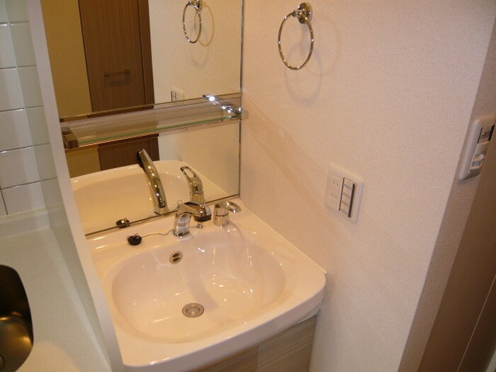物件内観写真9　(洗面)