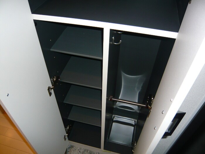 物件内観写真12　(靴箱)