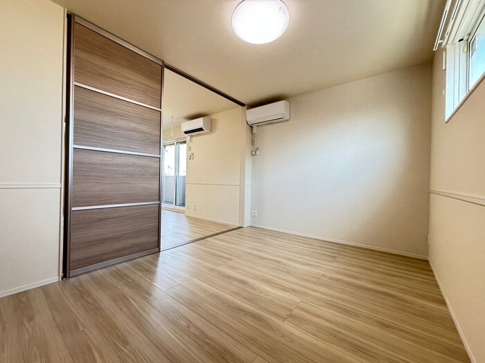 物件内観写真8　(居室)