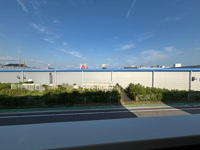 物件内観写真17　(室内からの展望)