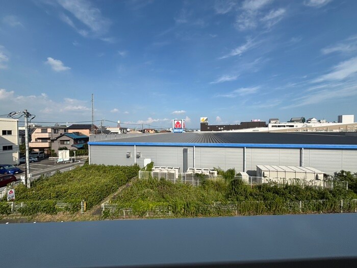 物件内観写真17　(室内からの展望)