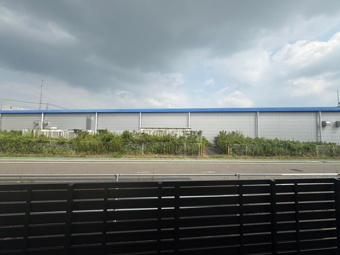 物件内観写真18　(室内からの展望)