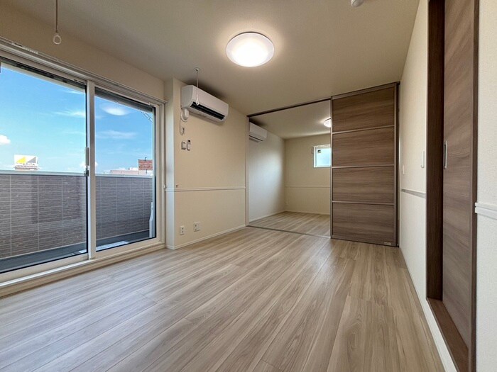 物件内観写真22　(居室)