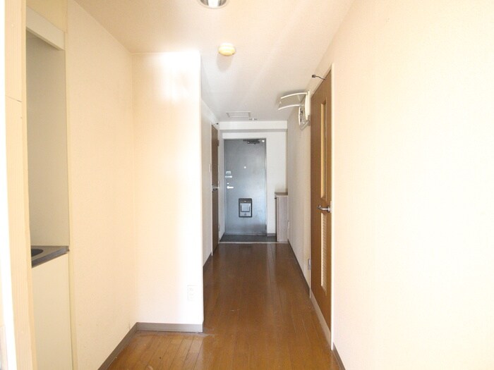 物件内観写真15　(廊下)