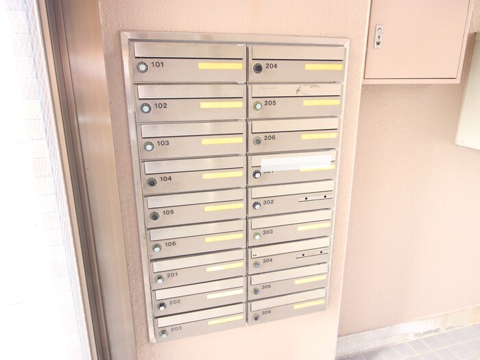 物件外観写真6　(建物設備)