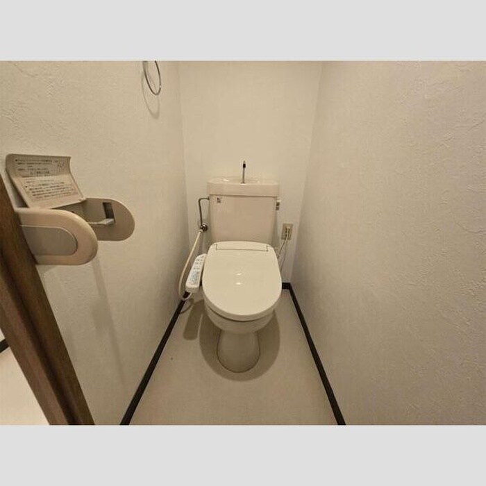物件内観写真14　(トイレ)