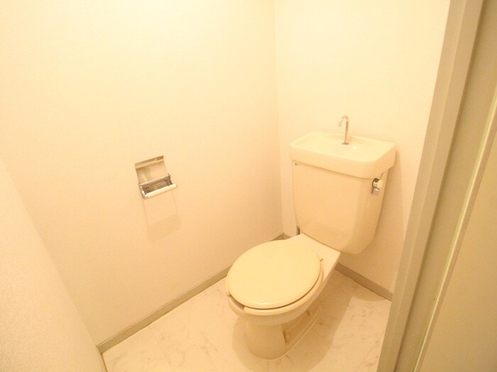 物件内観写真11　(トイレ)