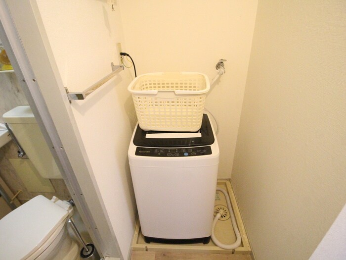 物件内観写真15　(洗濯機置場)