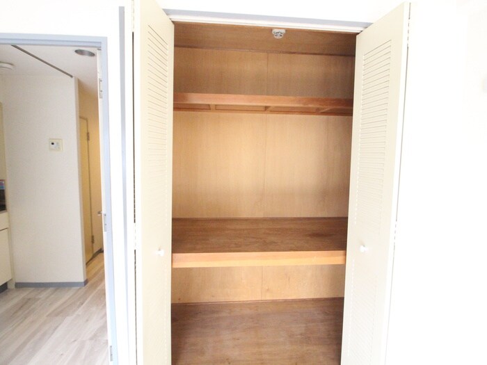 物件内観写真18　(収納)
