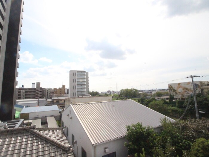 物件内観写真21　(室内からの展望)