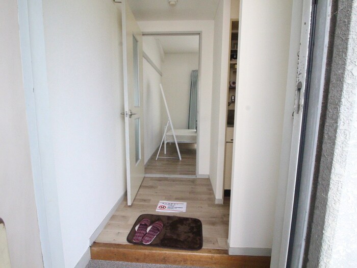 物件内観写真22　(玄関)