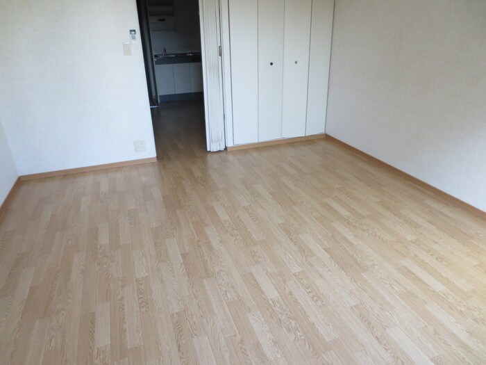 物件内観写真6　(居室)