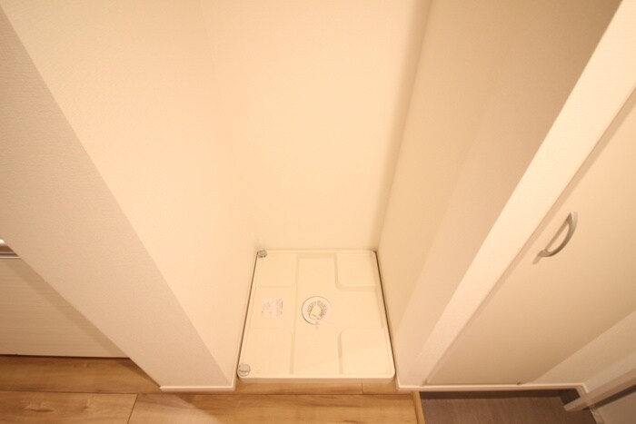 物件内観写真13　(洗濯機置場)